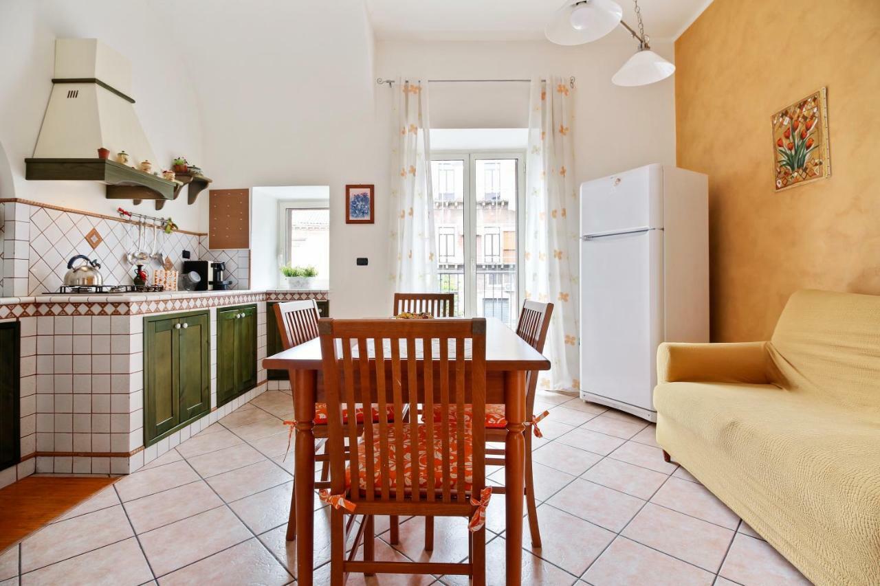 Central Balcony Apartment كاتانيا المظهر الخارجي الصورة